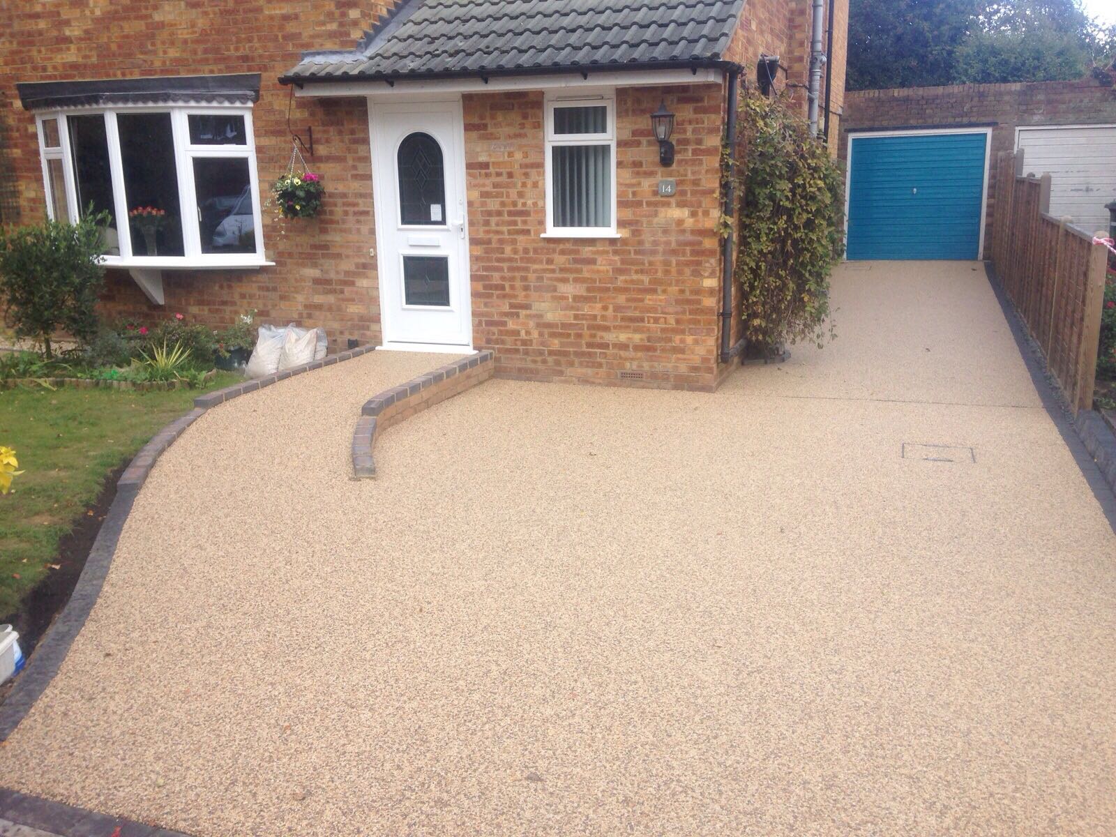 Pavecraft Resin Bond Driveway Completed Watford